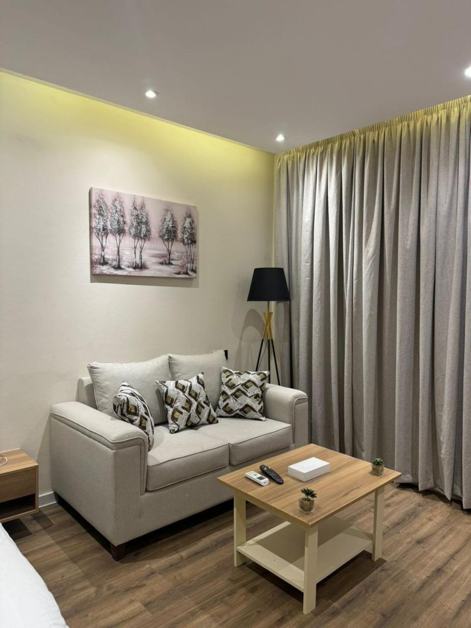 Apartment استديو بأثاث راقي في اليرموك *